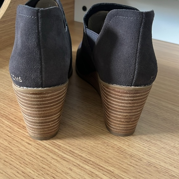 Toms Black Ankle Booties - Picture 5 of 10